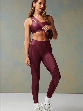 Fabletics Burgundy/Mauve Seamless High-Waist Leggings & Sports Bra Set